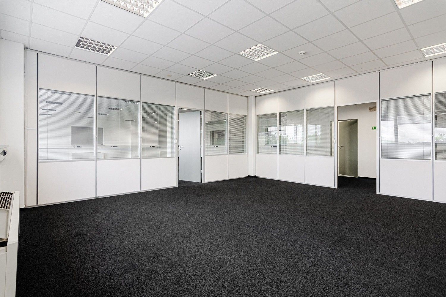 Pronájem kancelář - Praha - Letňany, okres Praha 18, Hlavní město Praha, 225 m² - 5