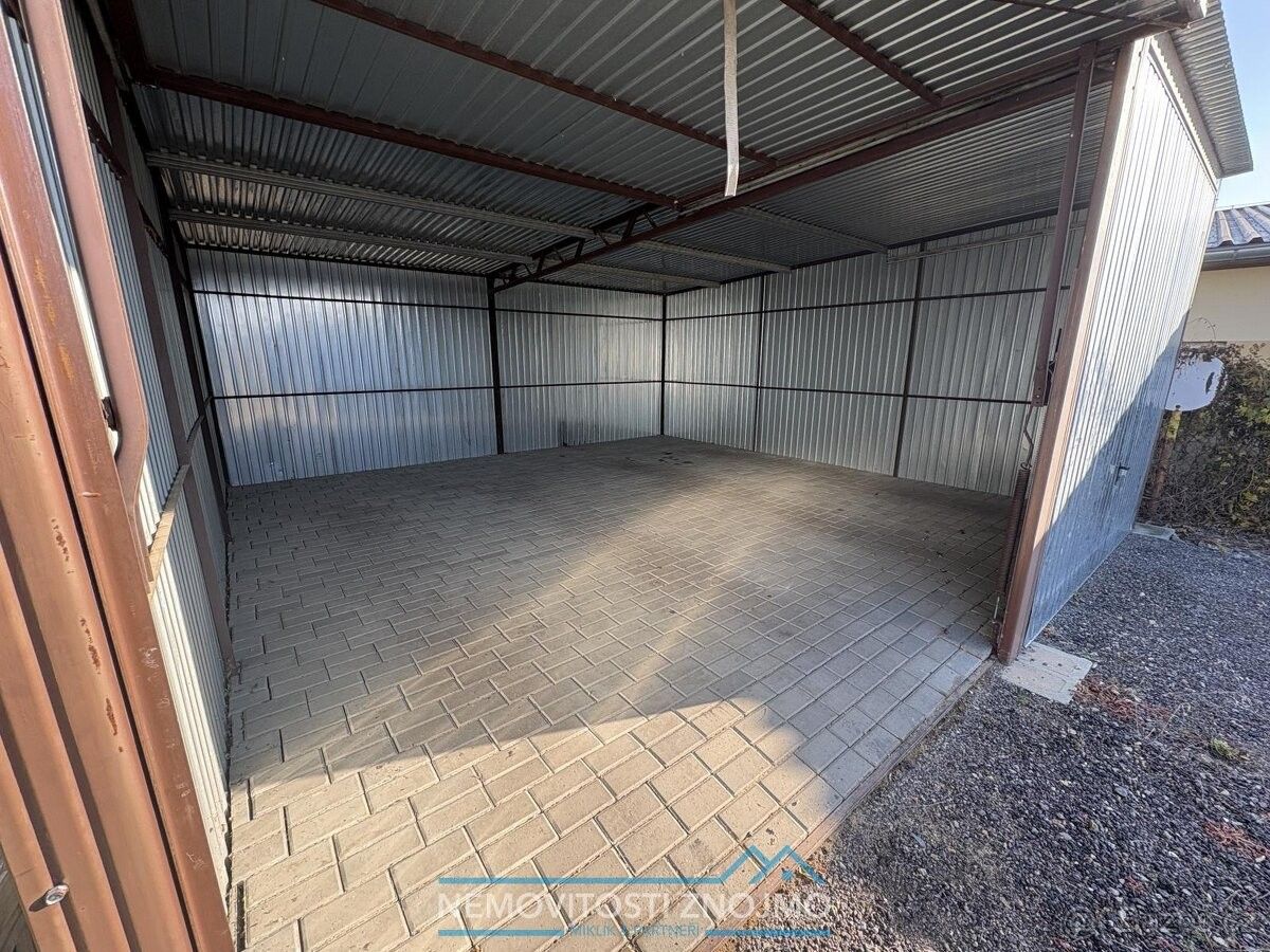 Garáže, Znojmo, 669 02