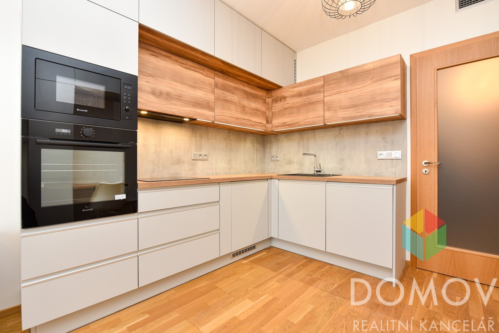 Pronájem byt 1+kk - Smržových, Praha, 33 m²