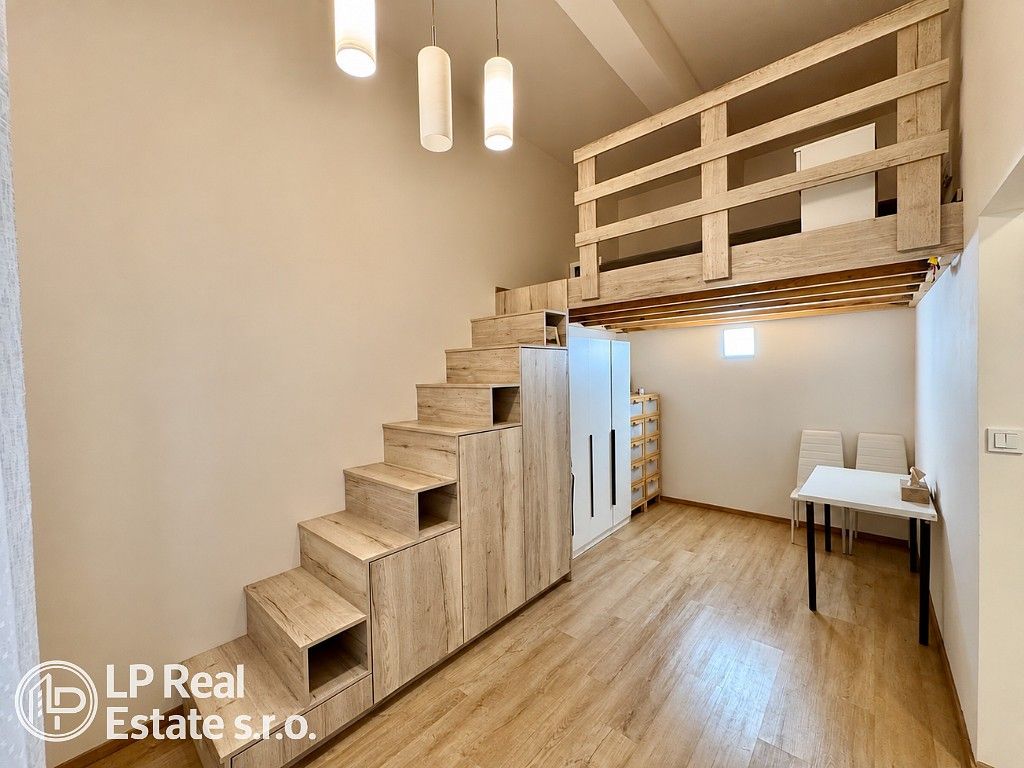 1+1, Růžová, Praha 1 - Nové Město, 34 m² - 2