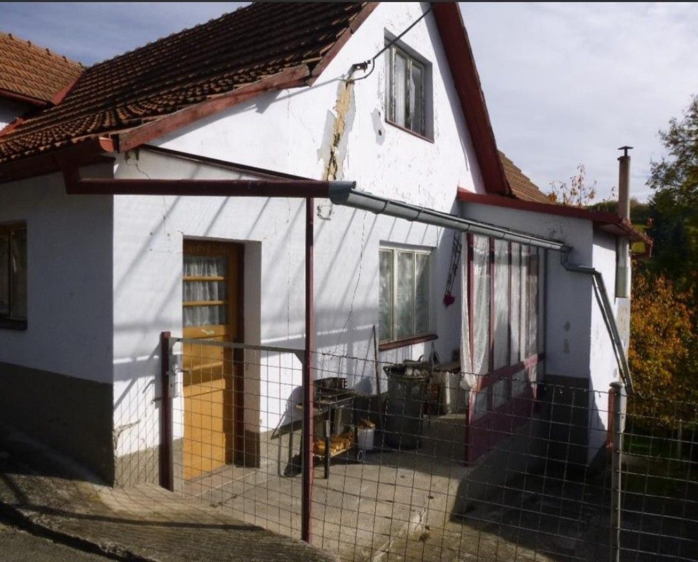 Prodej byt - Dolní Lhota u Luhačovic, 763 23