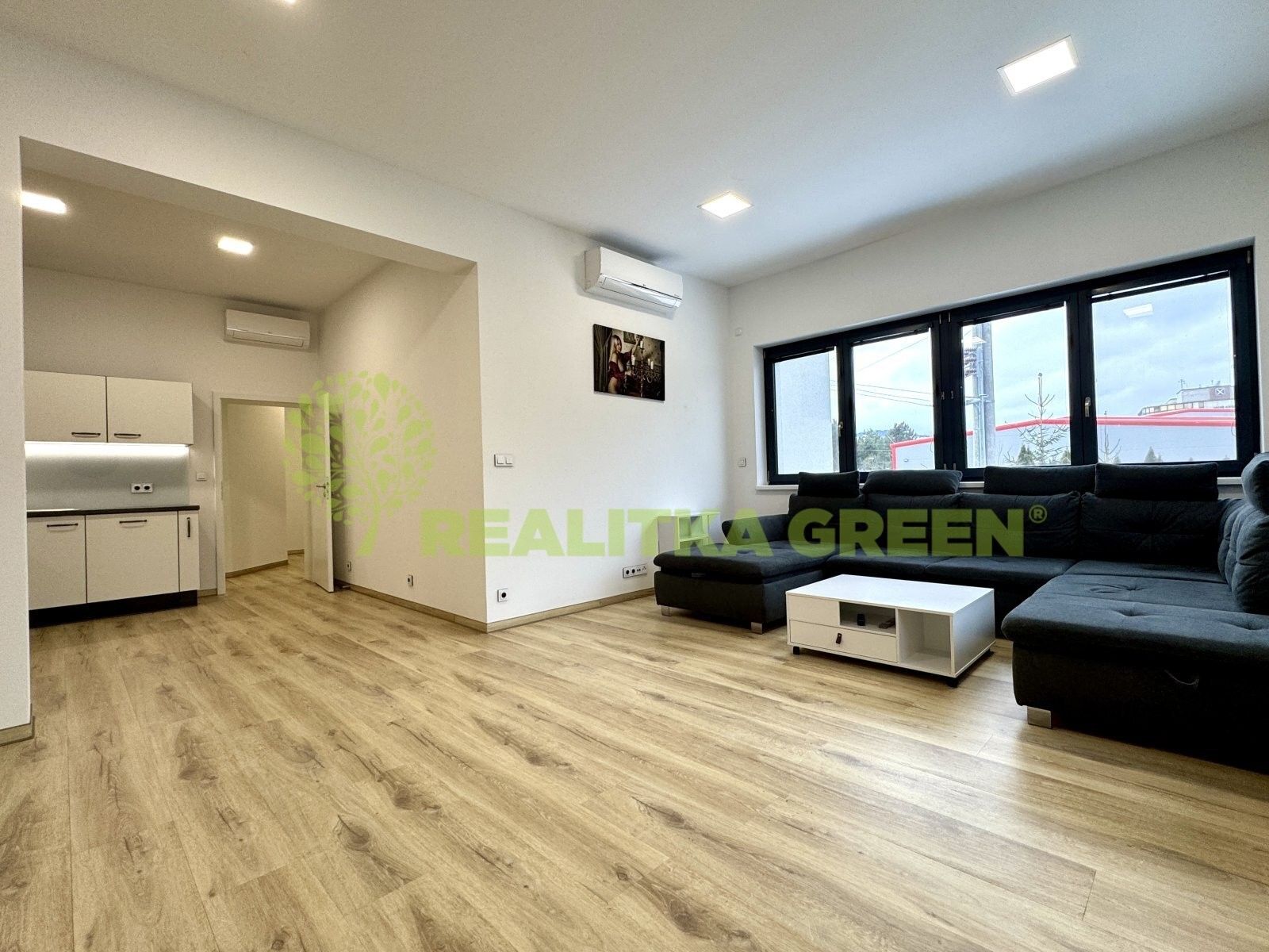 Pronájem byt 2+kk - Dostihová, Slušovice, 90 m²