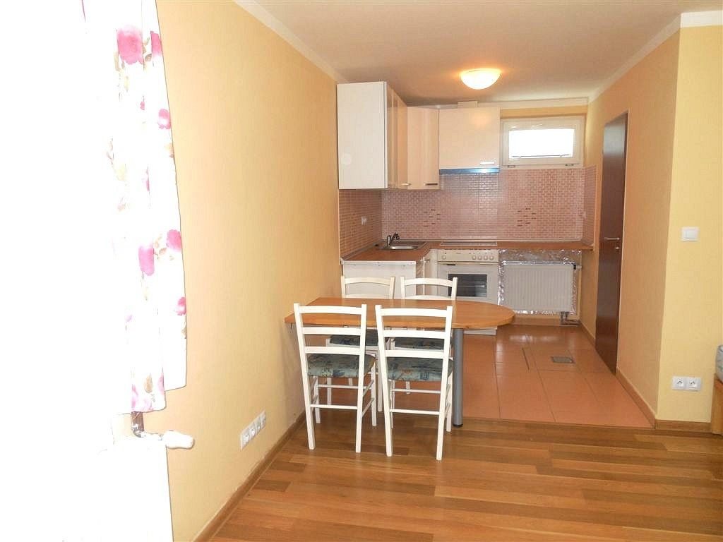 1+kk, třída Svobody, Zlín - Malenovice, 21 m² - 1