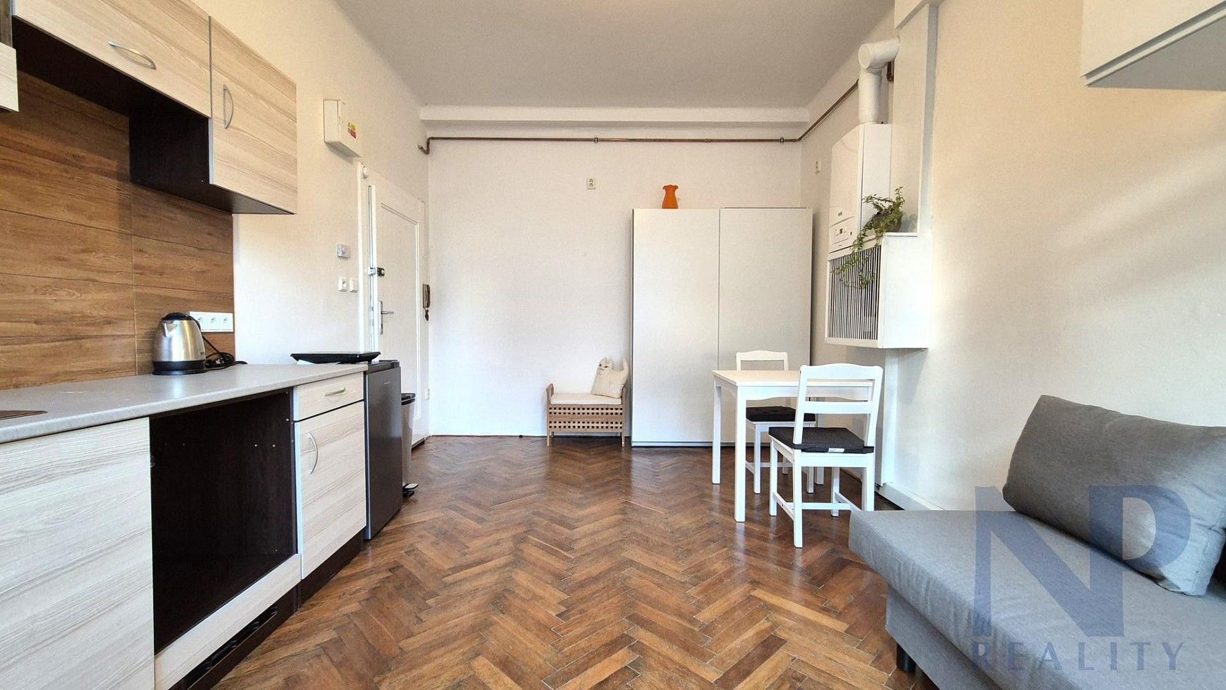 Pronájem byt 1+kk - Praha - Libeň, okres Praha 8, Hlavní město Praha, 20 m² - 5