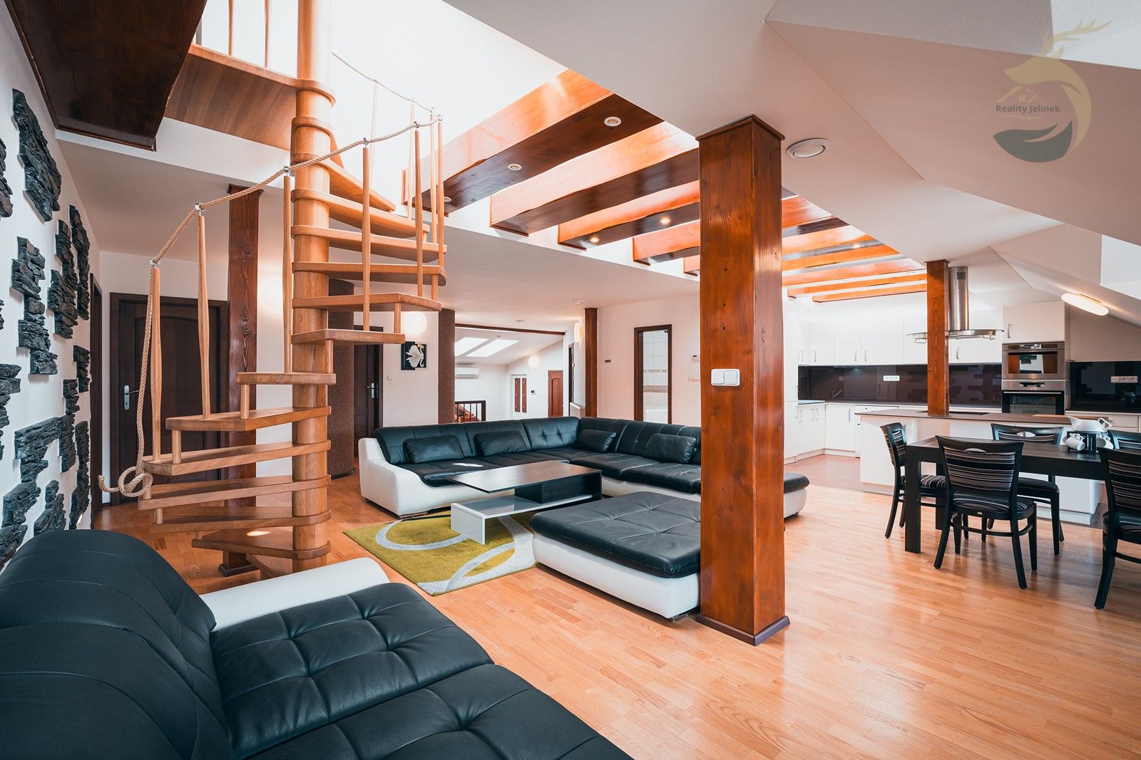 Prodej obchodní prostory - náměstí Svobody, Sušice, 629 m²