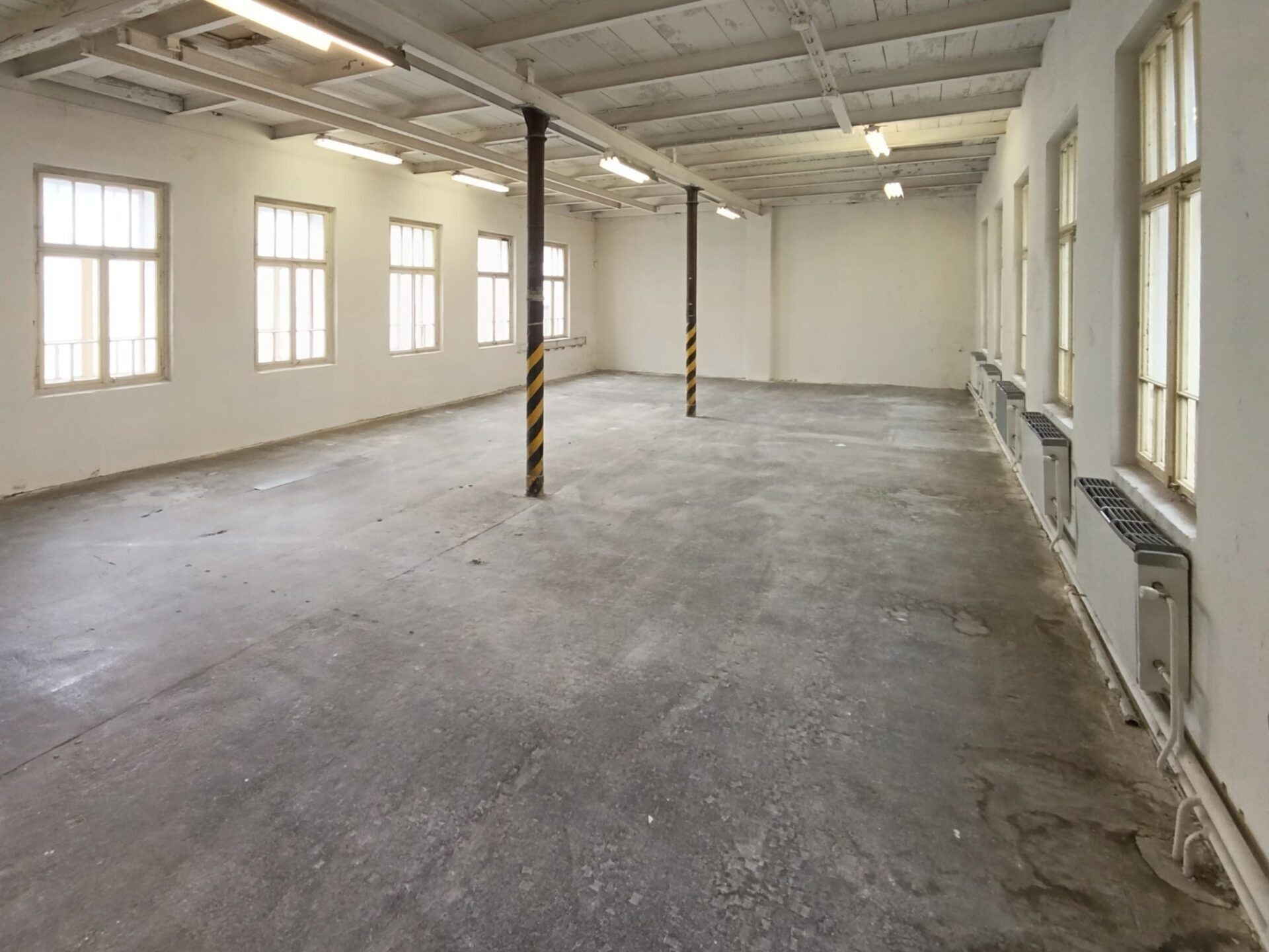 Pronájem výrobní prostory - Lučany nad Nisou, 118 m²