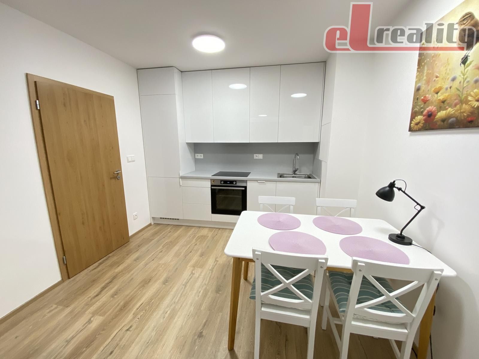 1+kk, Jiřího z Poděbrad,Hranice I-Město, 29 m²