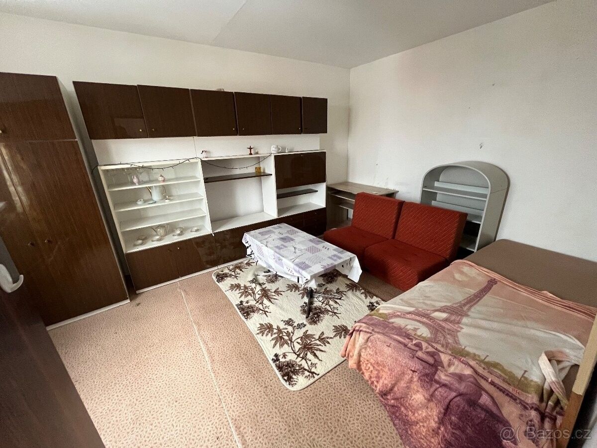 Pronájem byt - Habartov, 357 09