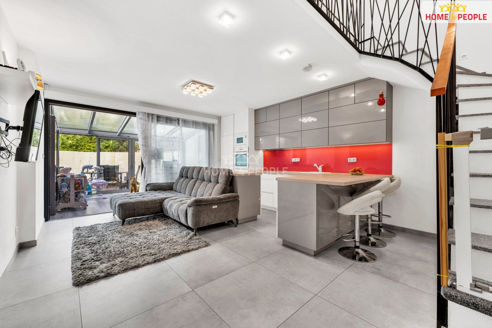 4+kk, Podzámecká, Praha, 125 m²