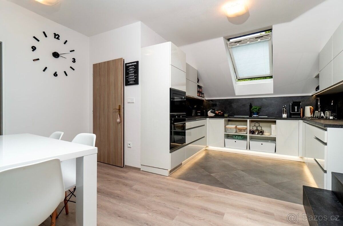 Pronájem byt - Rožnov pod Radhoštěm, 756 61