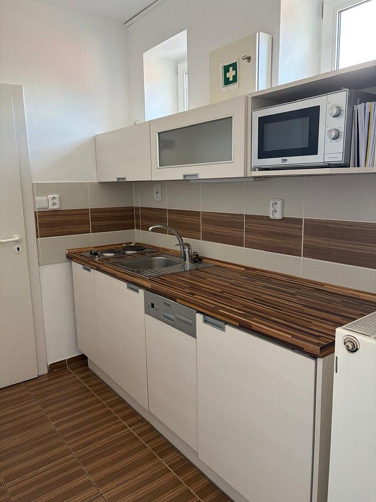 Pronájem kancelář - Liberec - Liberec XXX-Vratislavice nad Nisou, Liberecký kraj, 162 m² - 5