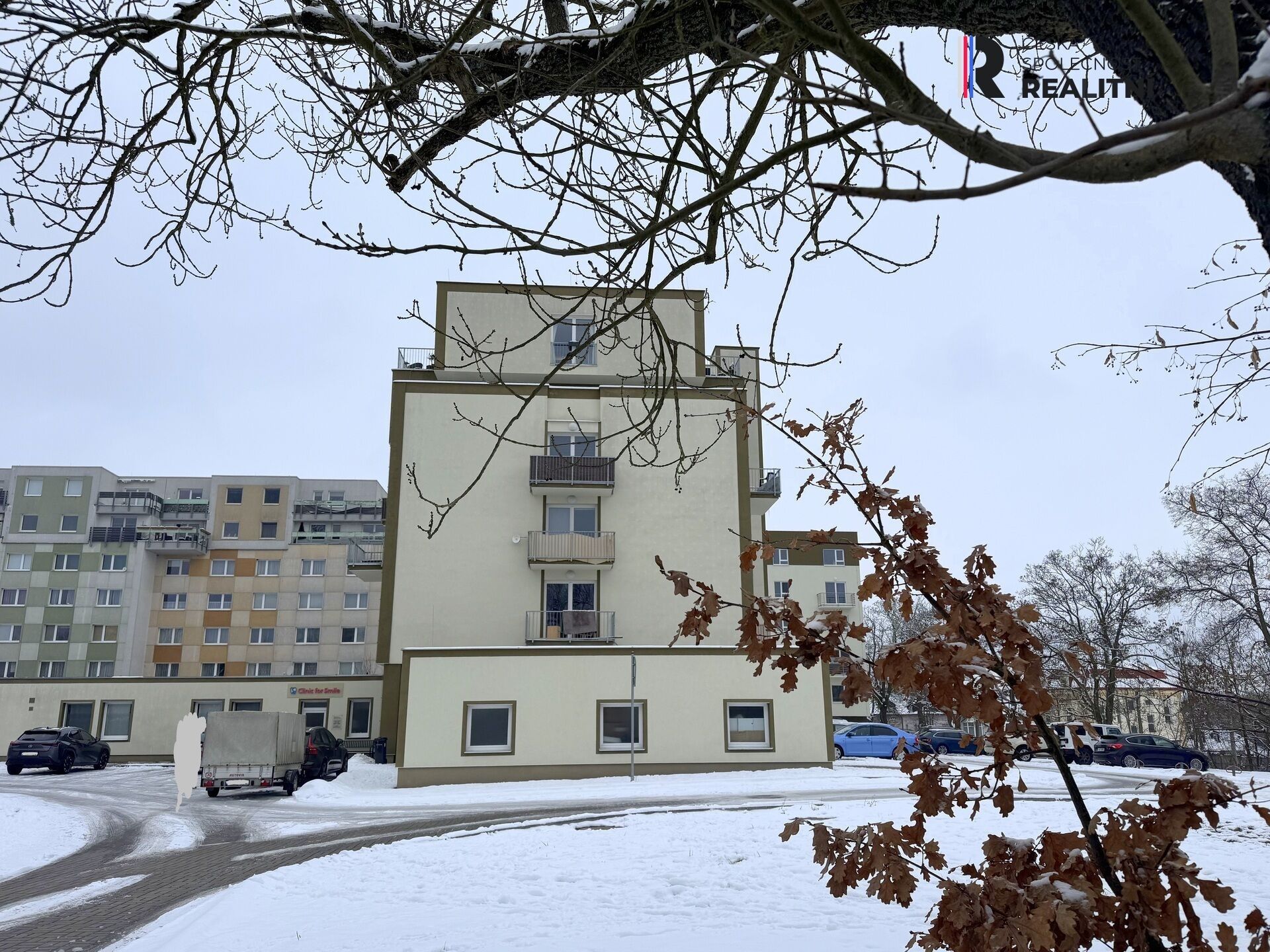 Pronájem byt 1+kk - Dubová, Karlovy Vary, 38 m²