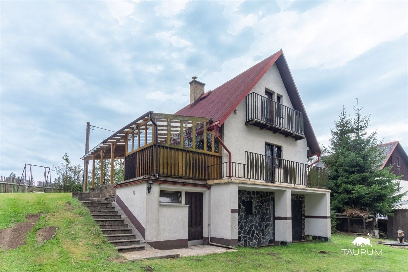 Chaty, Herstošice, Bochov, 118 m²