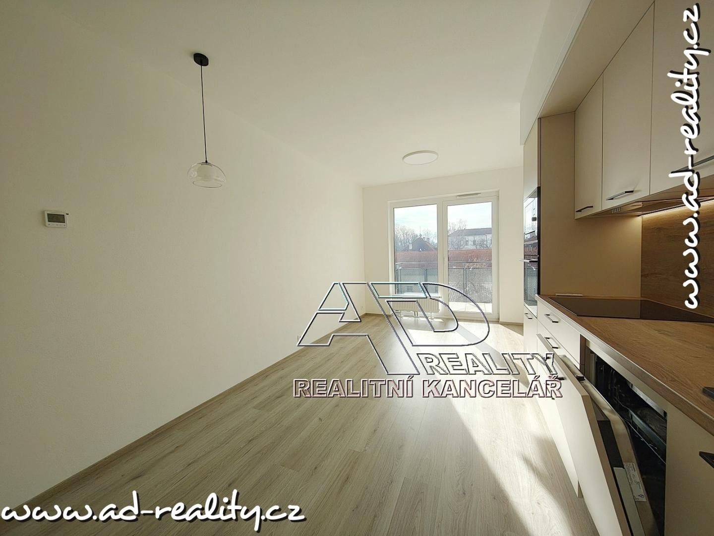 Pronájem byt 1+kk - Na Zlaté stoce, České Budějovice, 28 m²