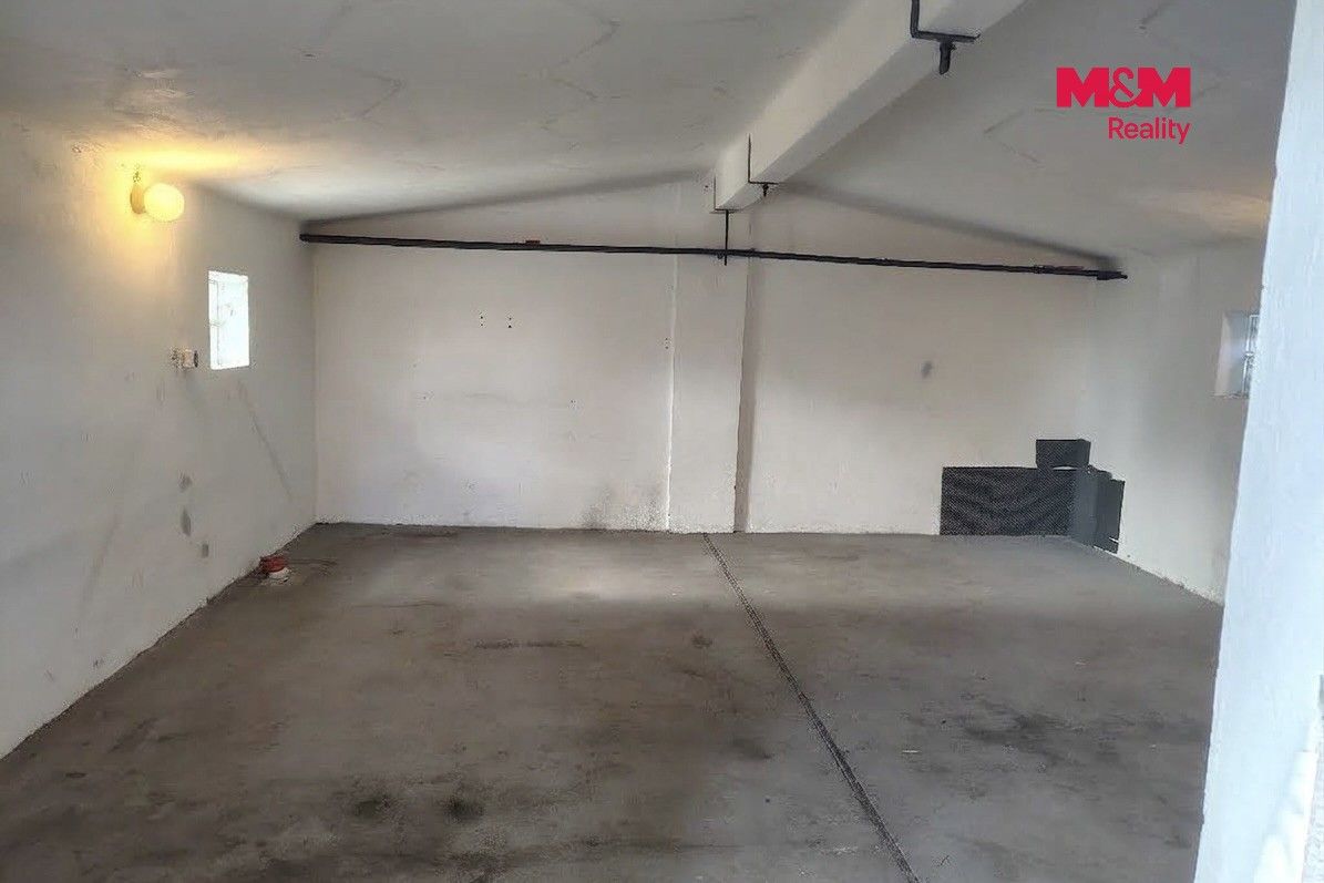 Garáže, U Lučního jezu, České Budějovice, 69 m² - 2