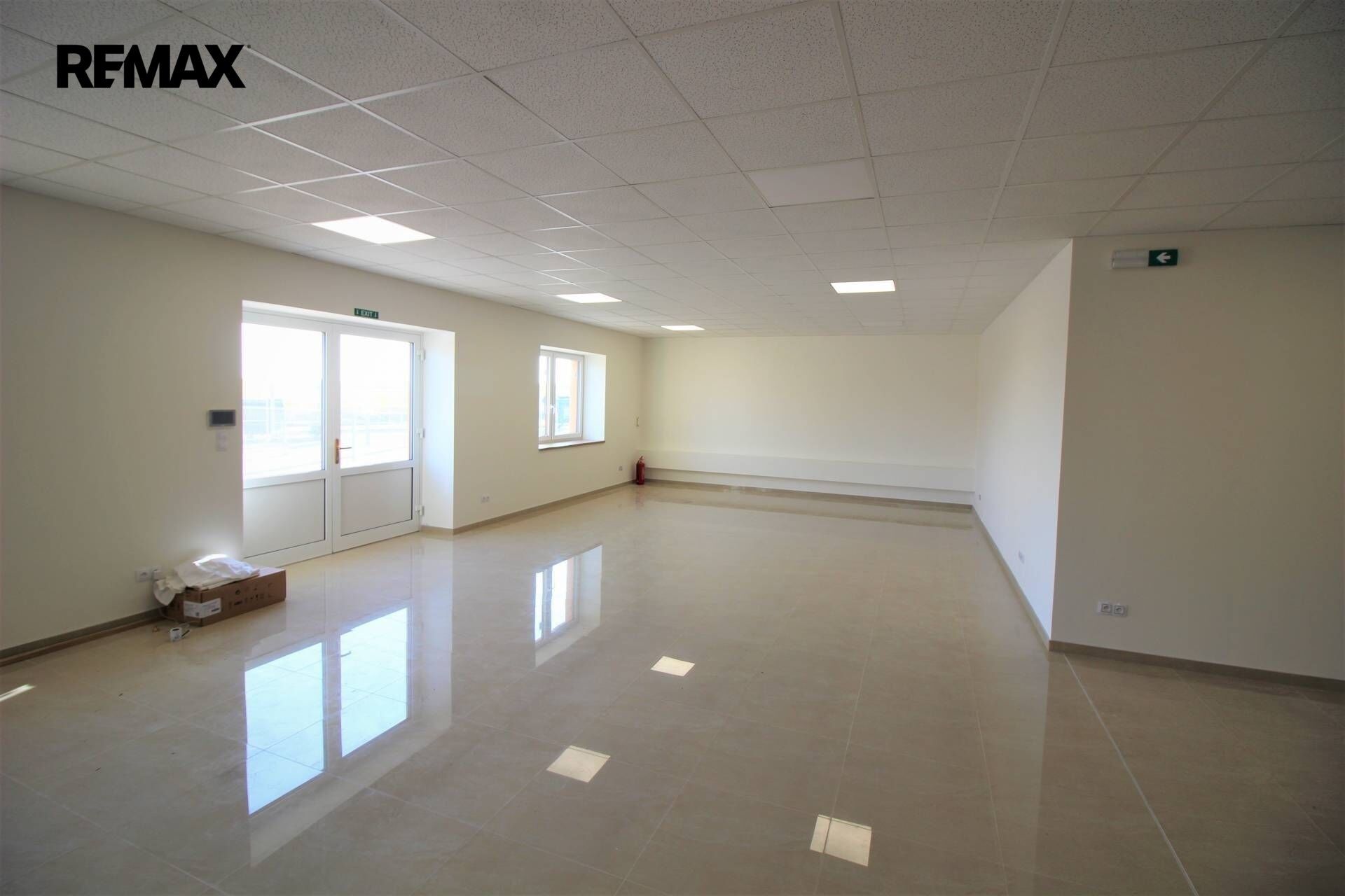 Obchodní prostory, Rostoklaty, 190 m² - 2