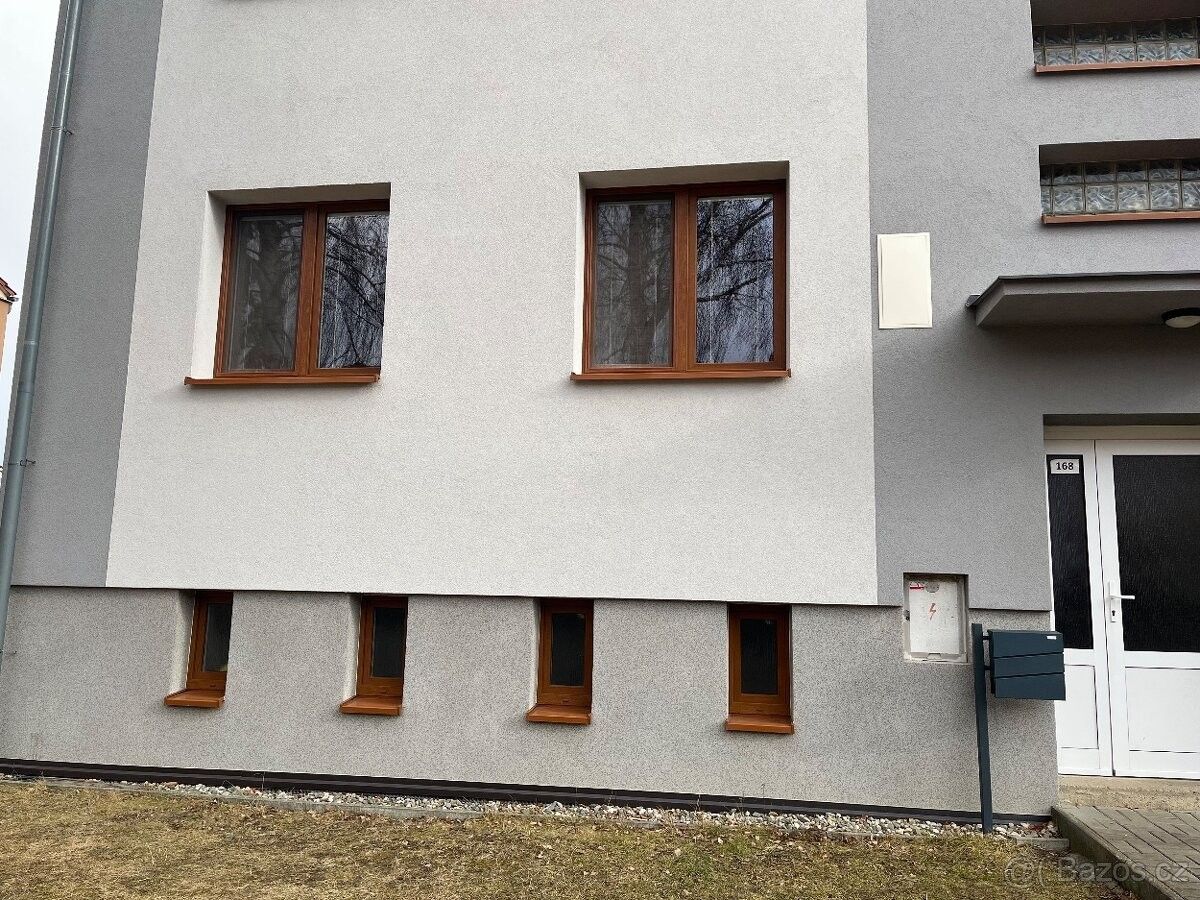 Prodej byt - Hrubá Vrbka, 696 73