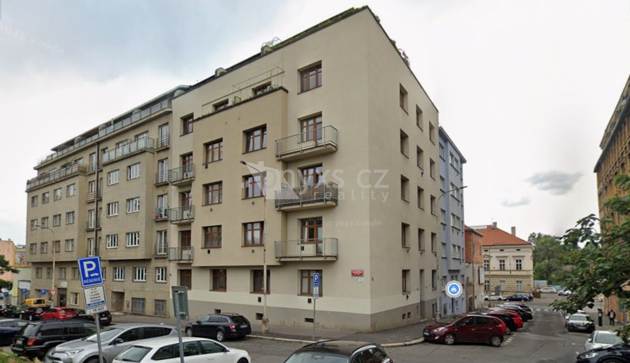 3+kk, Na kopečku, Praha, 81 m²