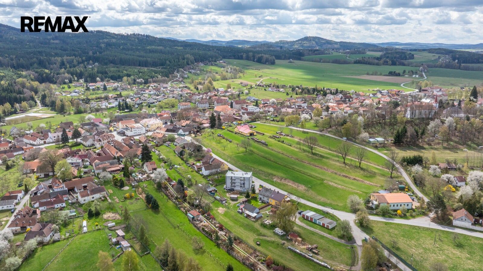 Činžovní domy, Družstevní 162, Besednice, 472 m² - 2