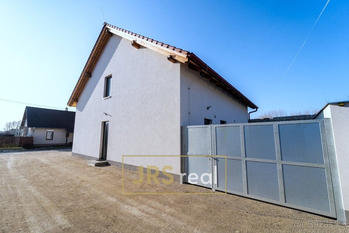 Prodej restaurace - Novosedly na Moravě, 691 82