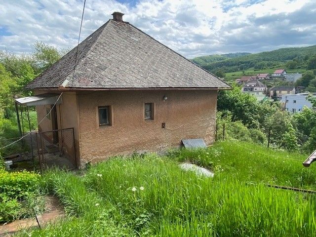 Prodej rodinný dům - 987 65, Slovensko