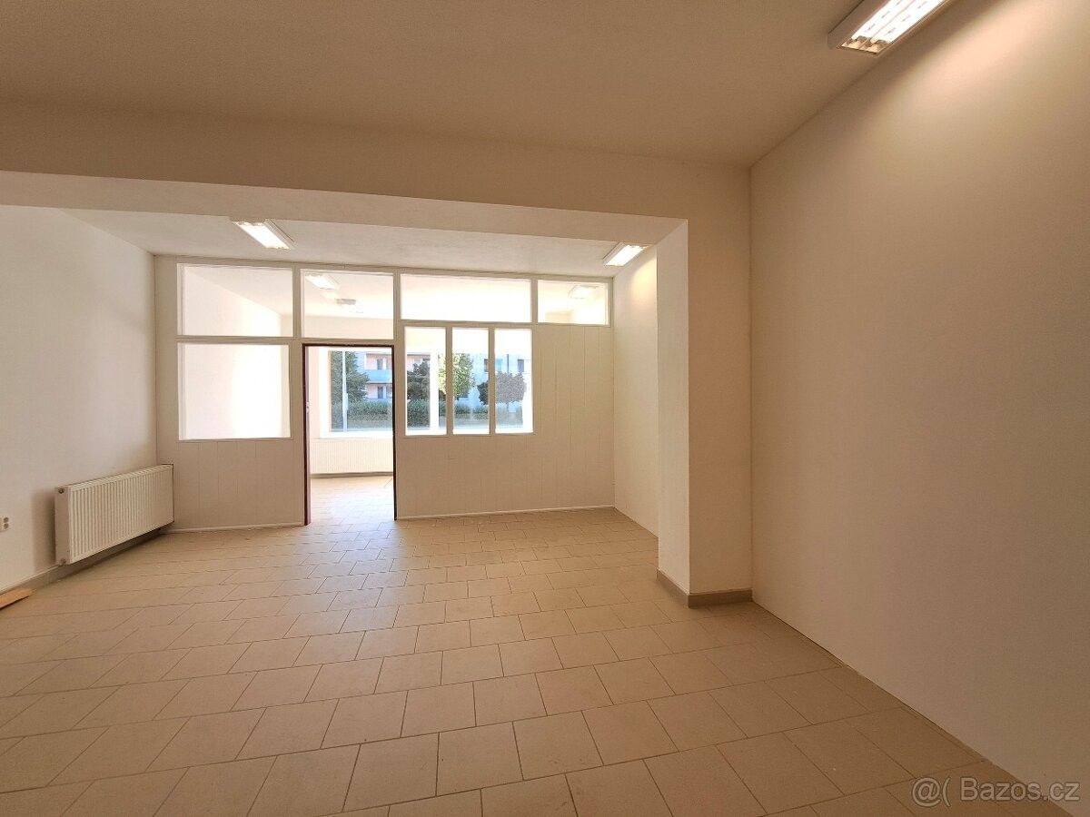 Byty, Veselí nad Moravou, 698 01