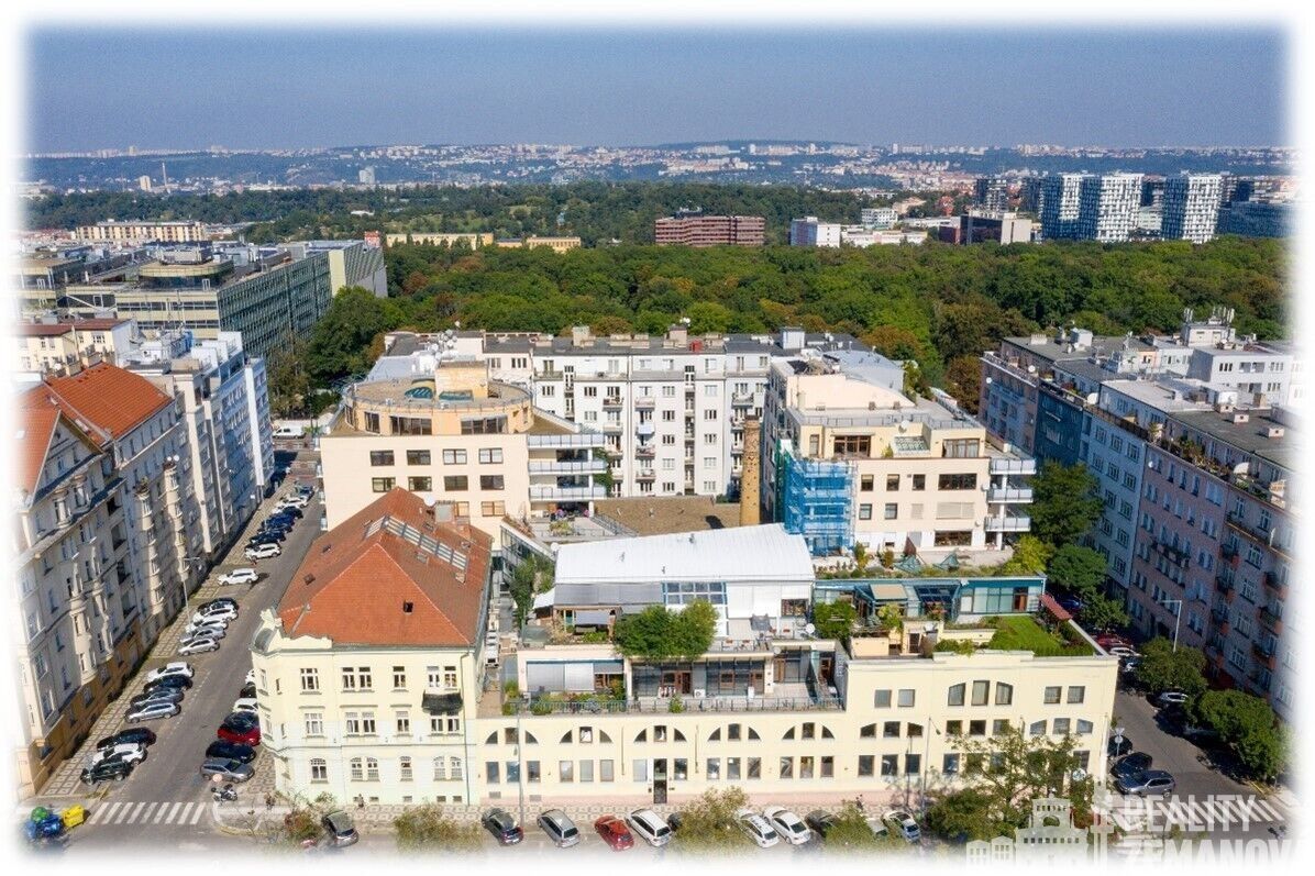 Kancelář · 325 m² · Chrudimská, Praha - 3