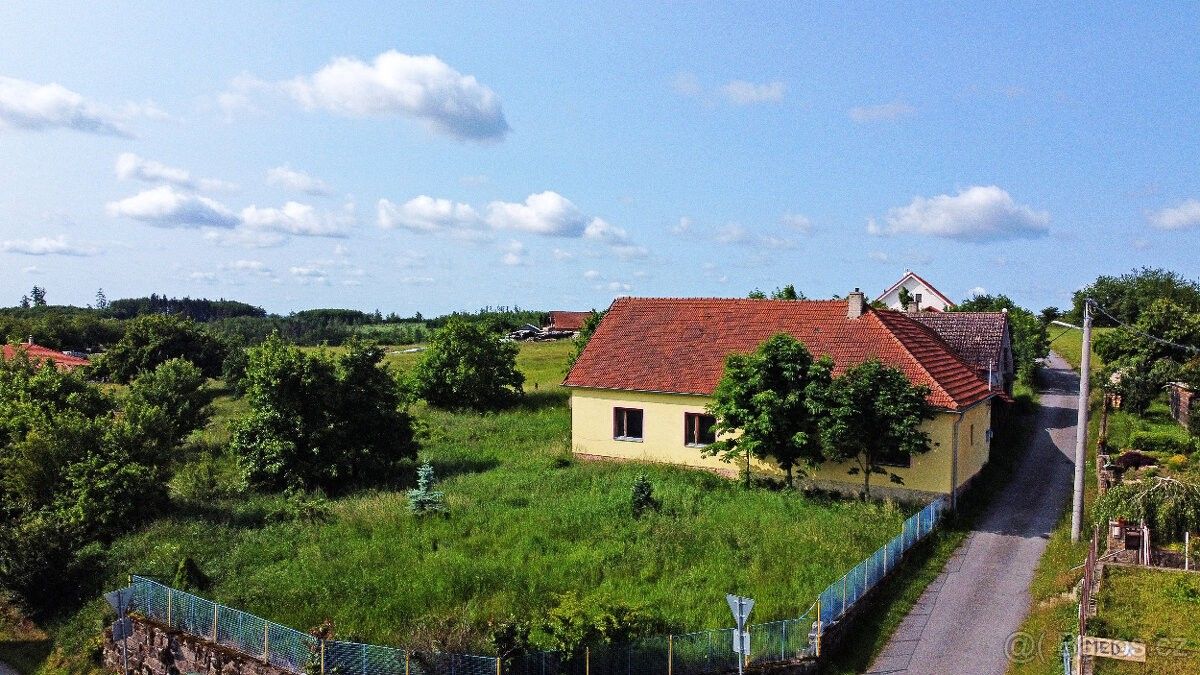 Rodinné domy, Bochovice, 675 05