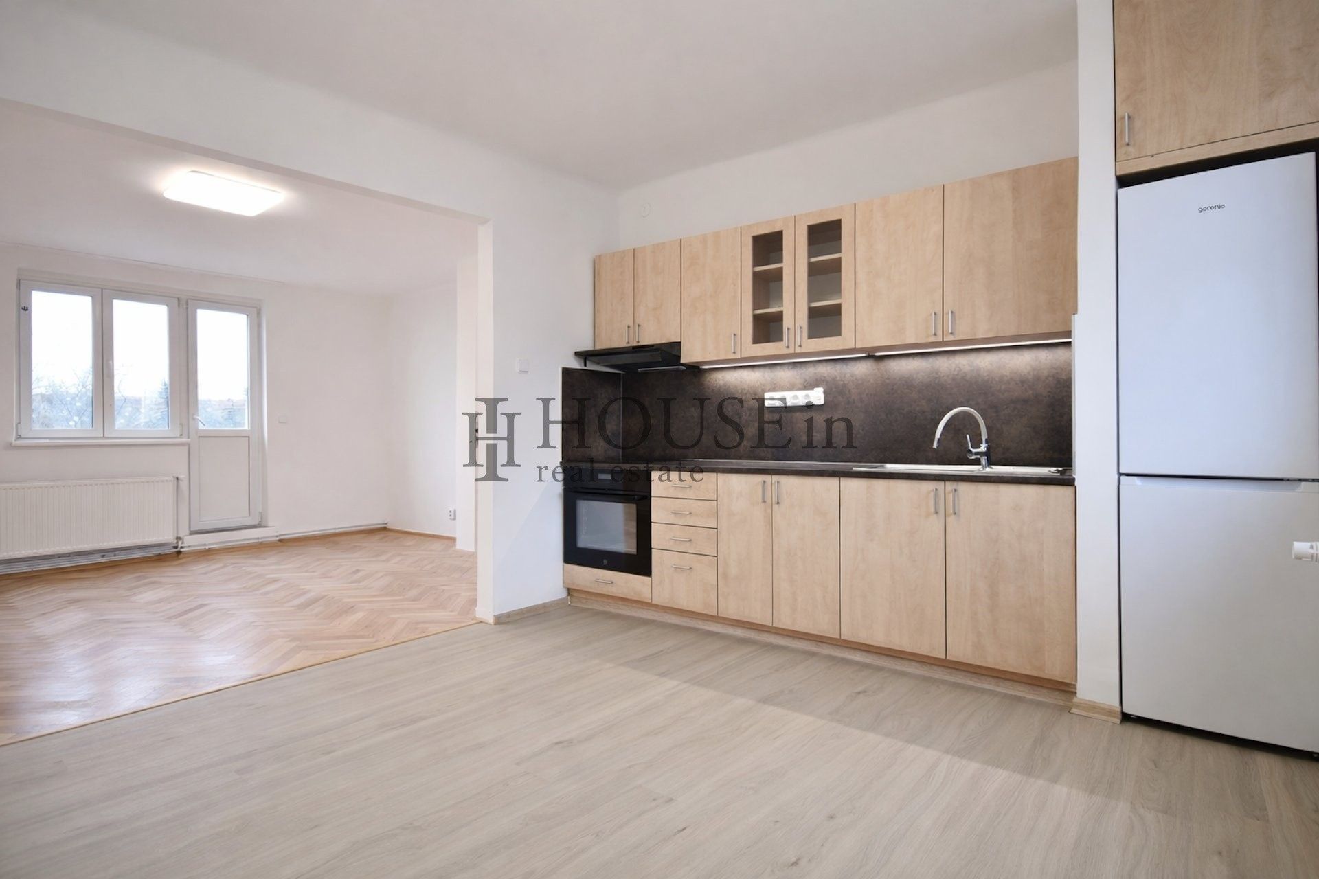 2+1, Ve struhách, Praha, 45 m²