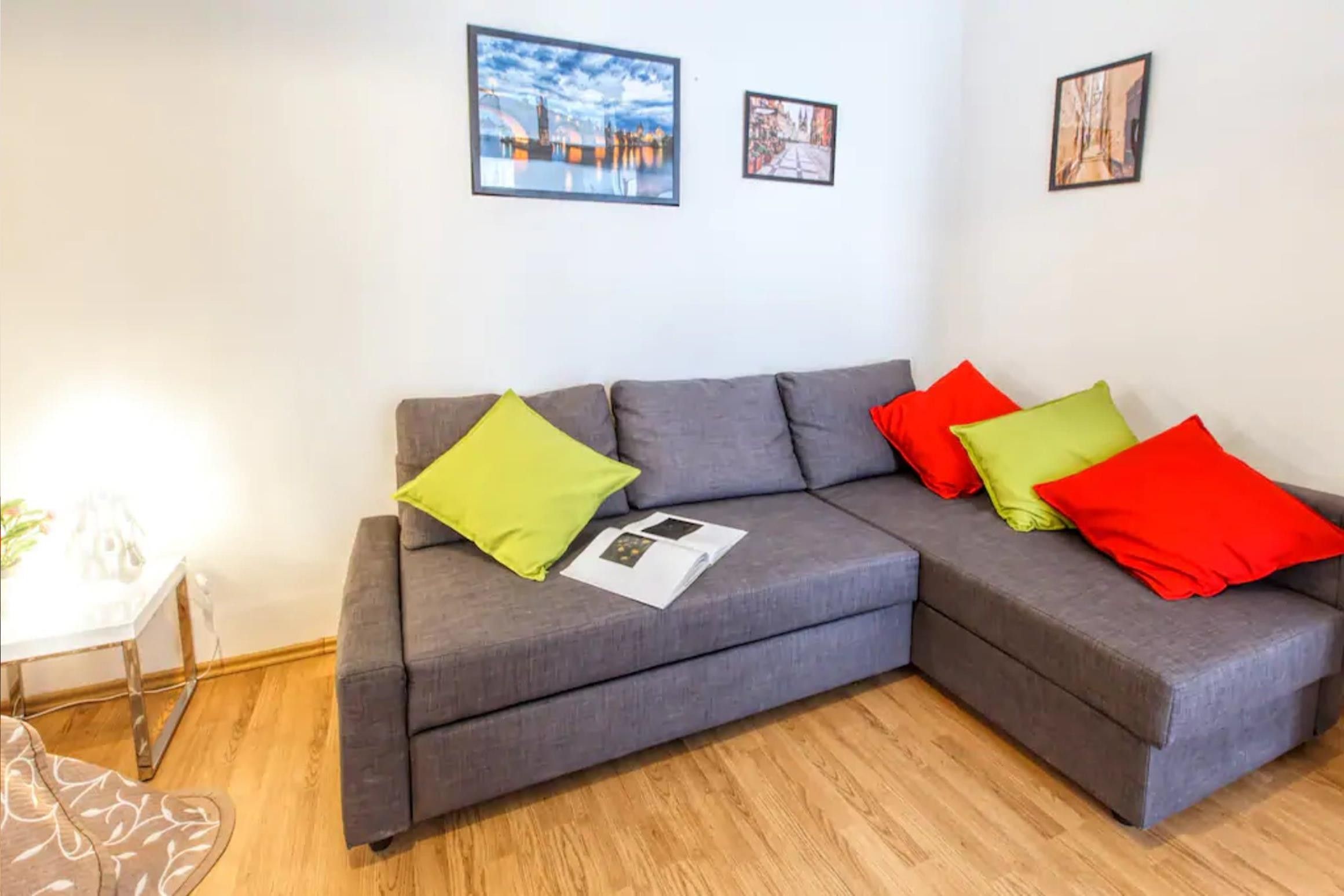 Pronájem byt 2+1 - Vodičkova 699/28, Praha, 60 m²