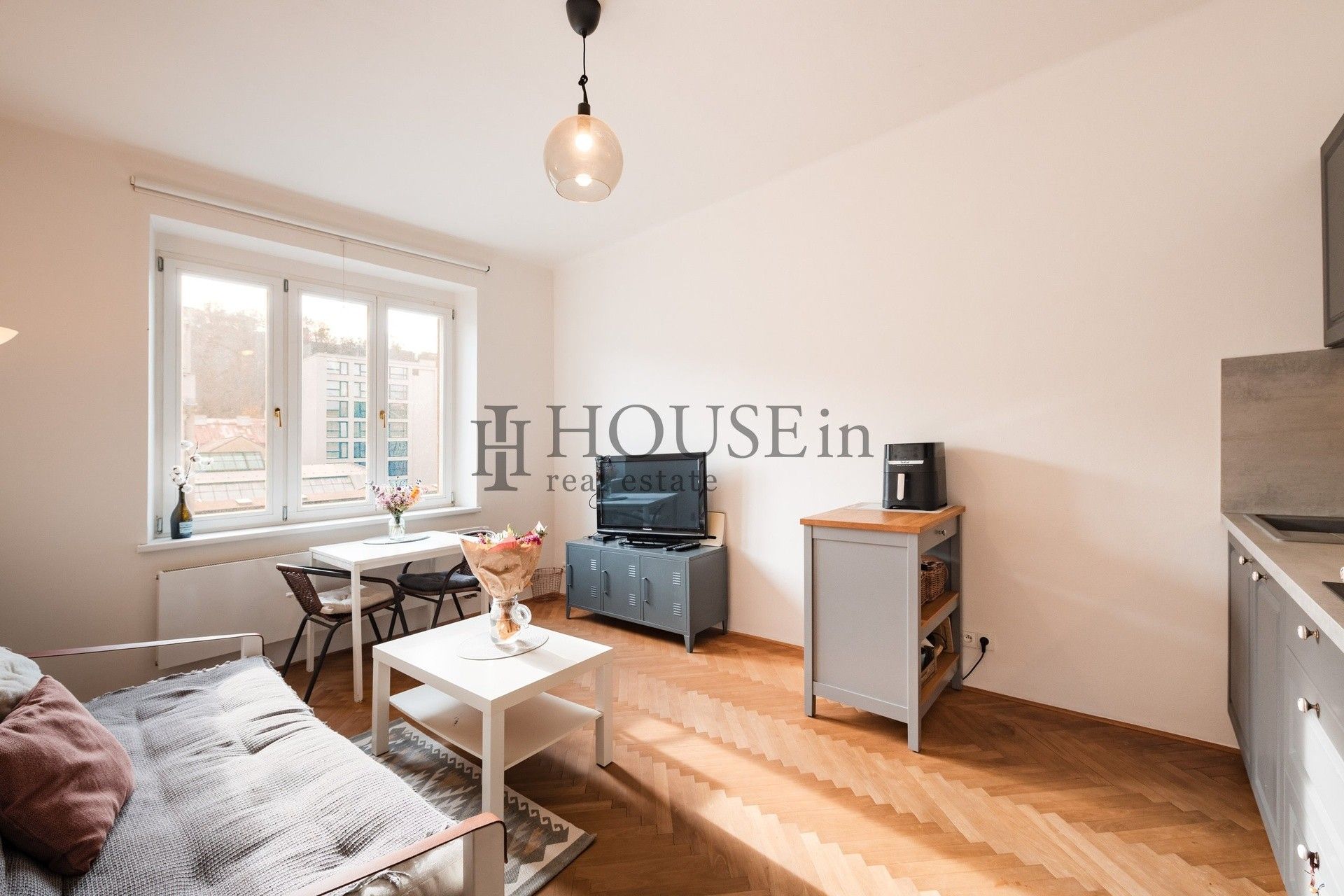 2+kk, Křižíkova, Praha, 43 m²