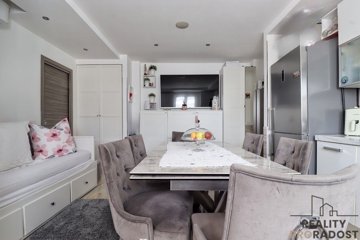 Prodej byt - 987 66, Zahraničí