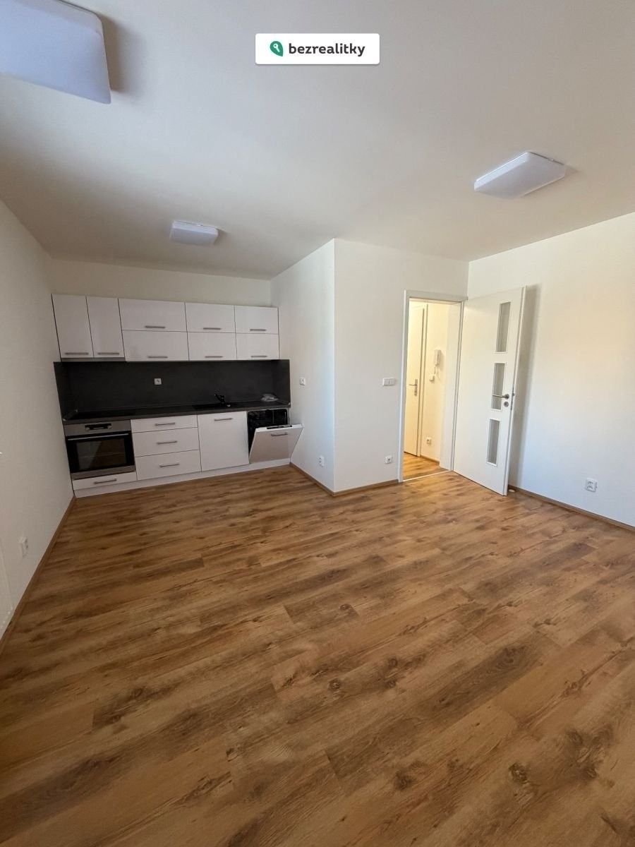 Prodej byt 1+kk - Ukrajinská, Ostrava, 37 m²