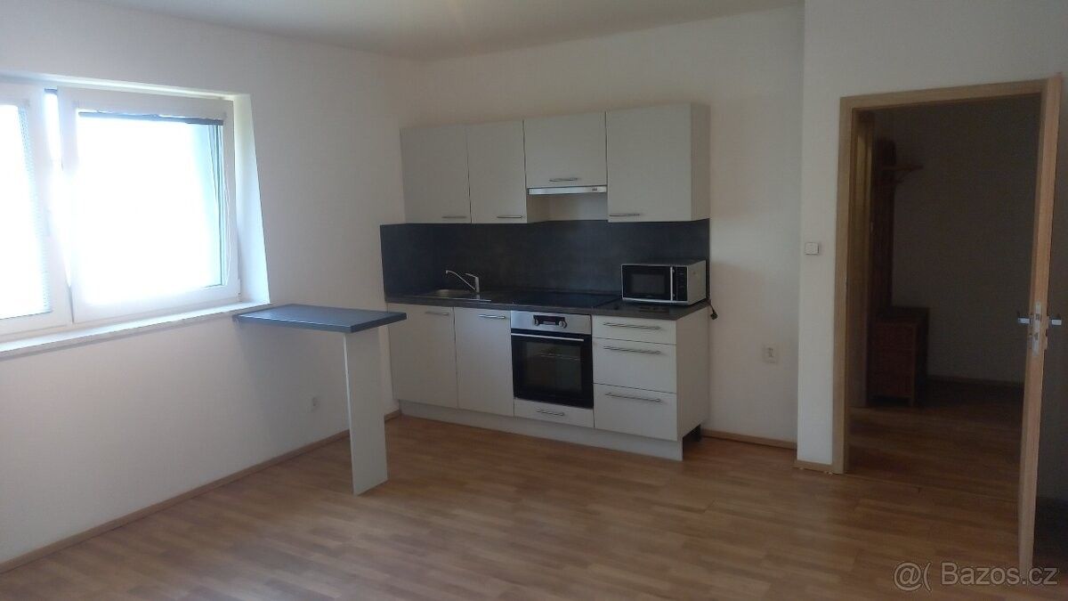 Pronájem byt - Petřvald u Karviné, 735 41