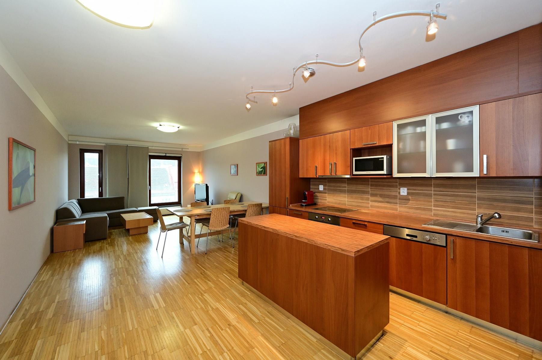 2+kk, Rohanské nábřeží, Praha, 77 m²