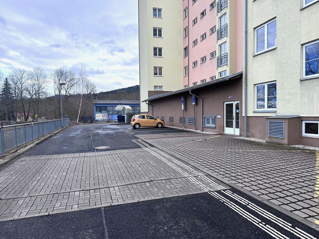 Prodej ostatní - Karlovy Vary - Drahovice, Karlovarský kraj, 13 m² - 2