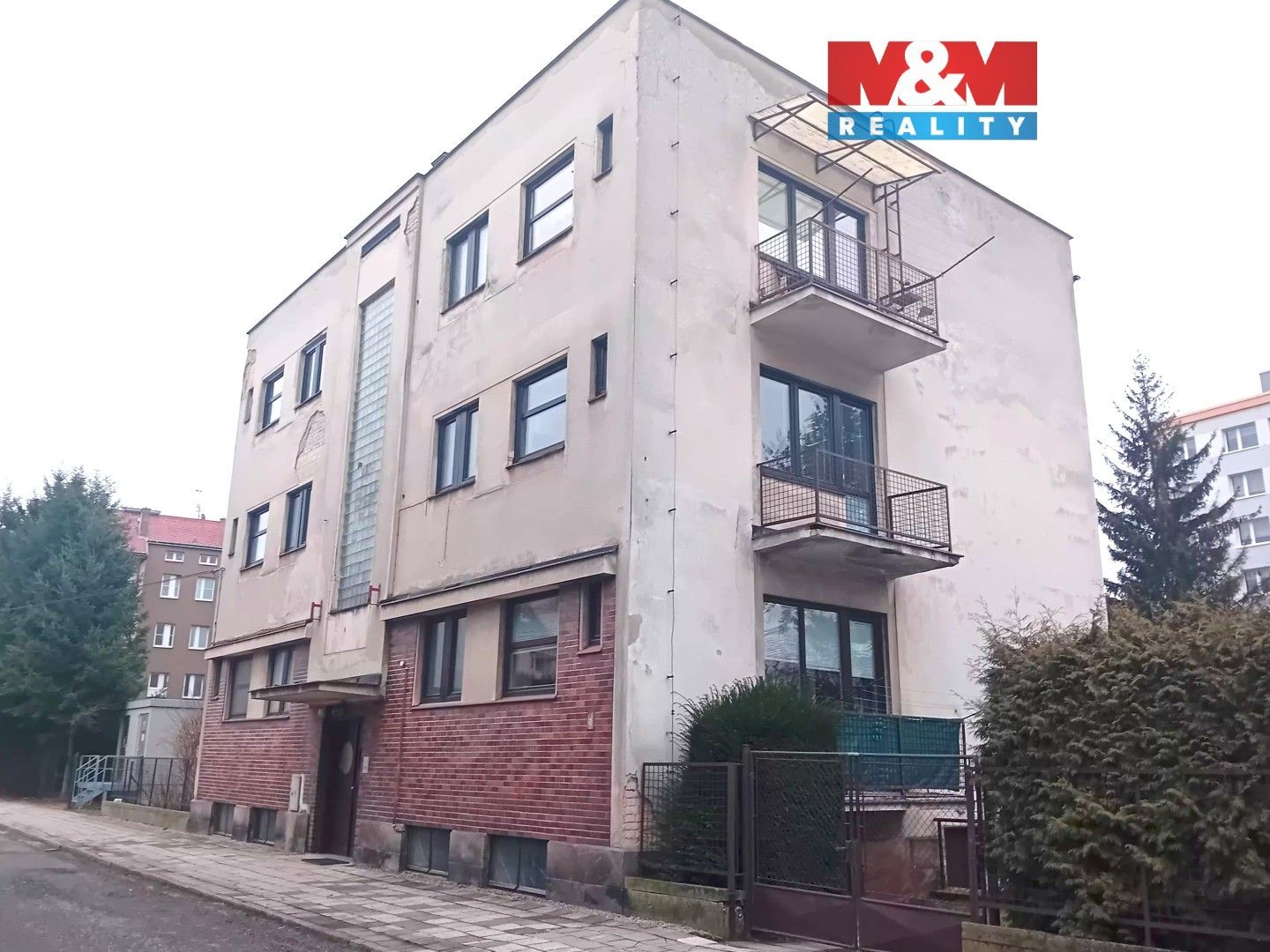 Sklady, Dr. Kramáře, Dvůr Králové nad Labem, 68 m²