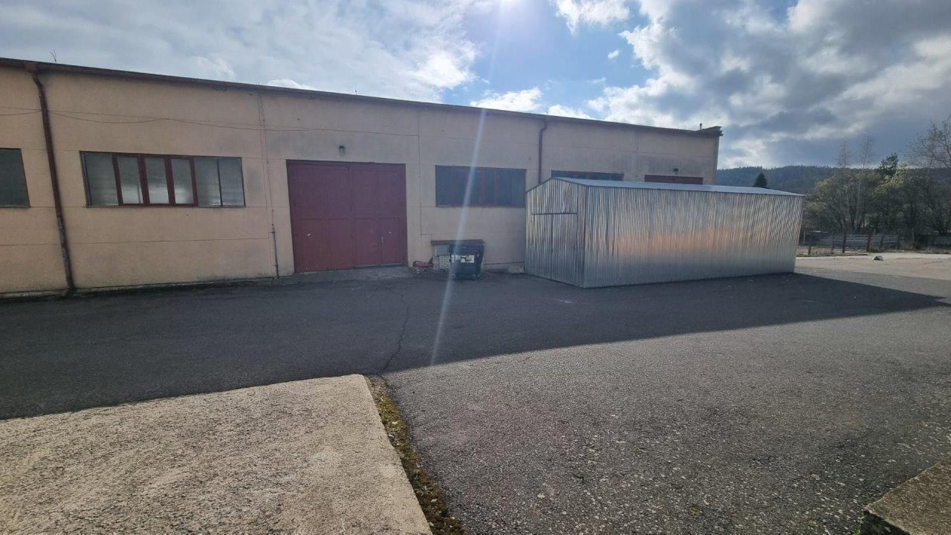 Výrobní prostory · 702 m² · Všemyslice - 3