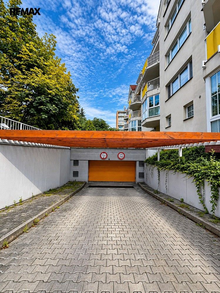 Nemovitost · 12 m² · Praha - Libuš, okres Praha 12, Hlavní město Praha - 4