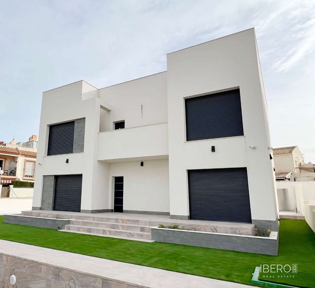 Rodinné domy, Torrevieja, Španělsko, 368 m² - 2