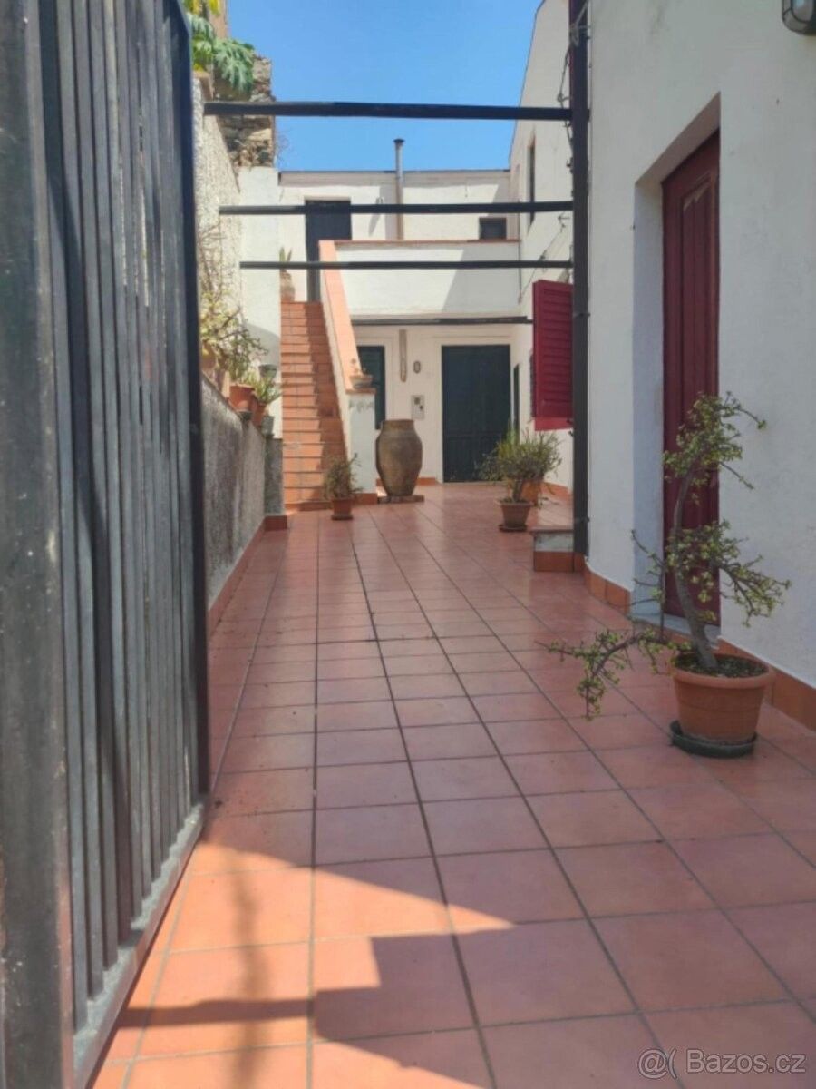 Rodinný dům · 987 66, Zahraničí - 4