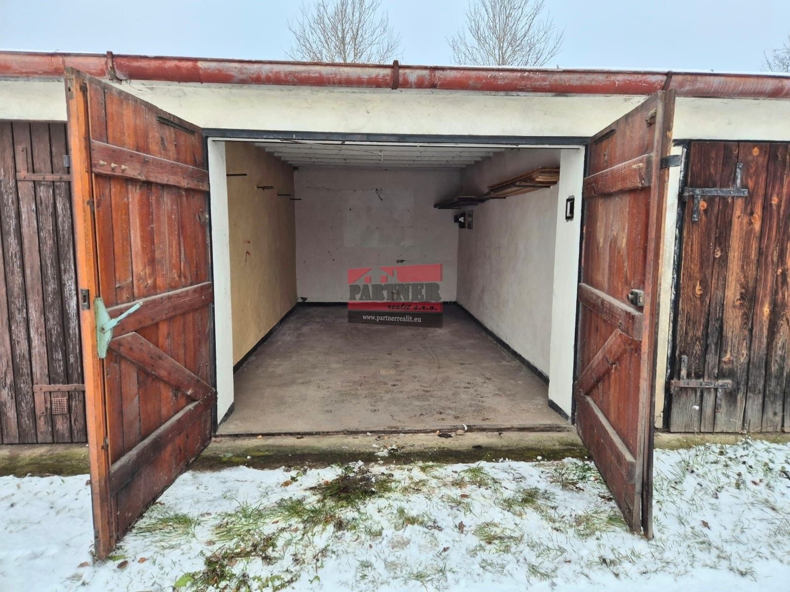 Prodej garáž - Ke Hvězdárně, Sezimovo Ústí, 18 m²