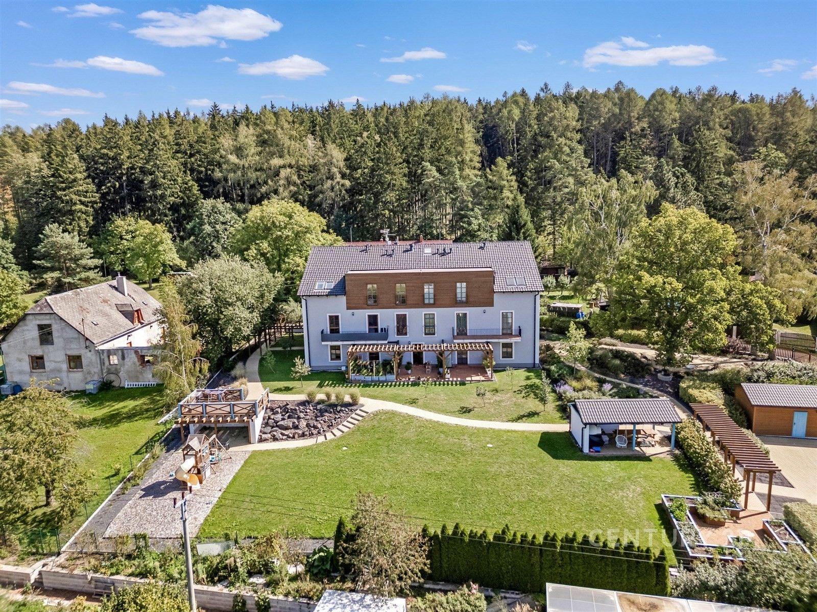 Prodej byt 3+kk - Kařez, 82 m² - 1