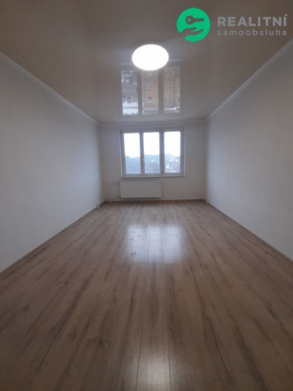 1+1, Mírová, Loket, 40 m²