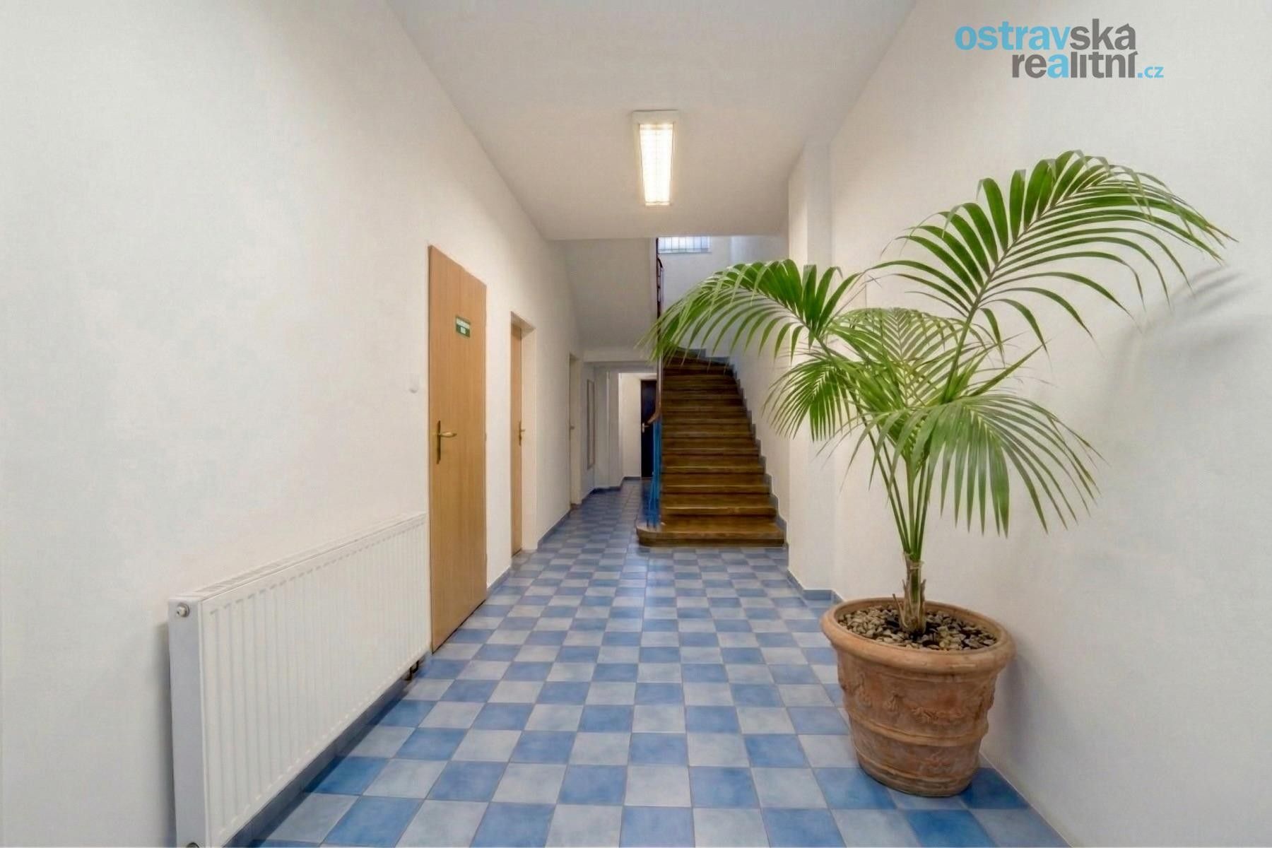 Činžovní dům · 440 m² · Obránců míru, Ostrava - 4