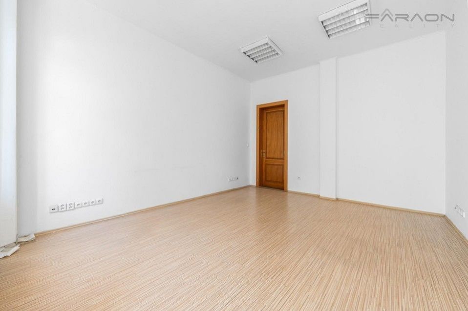 Kancelář · 100 m² · Praha 3, Praha - 4