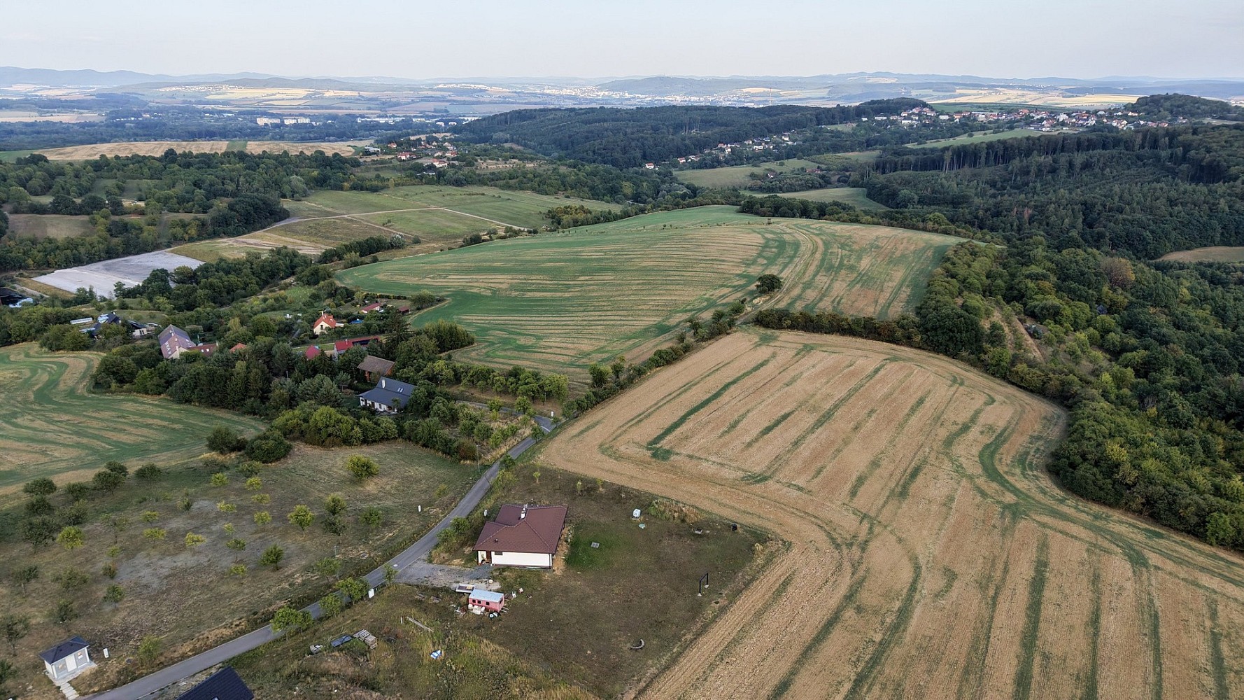Pozemek pro bydlení, 1 225 m²