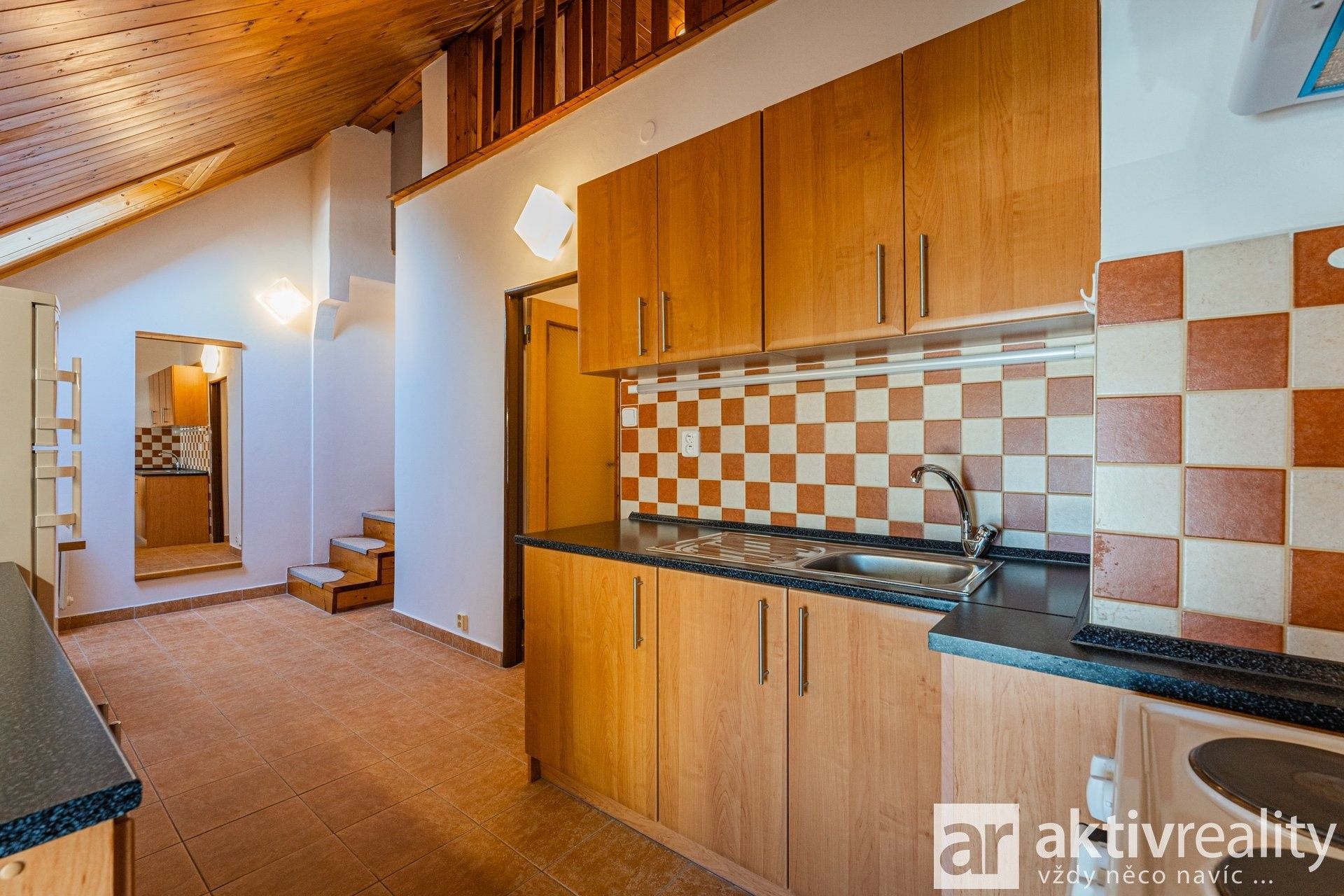 Pronájem byt 2+kk - Královická, Praha, 54 m²