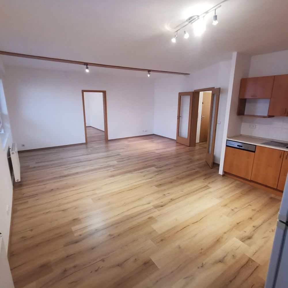 Byt 3+kk · 83 m² · Bartošova, Zlín - 2