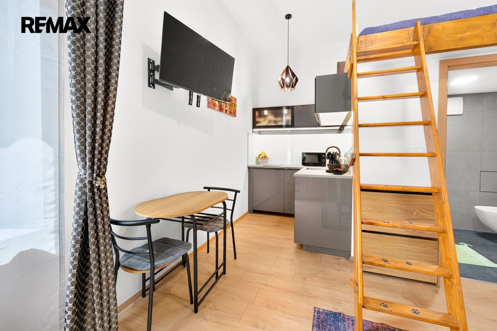 1+kk, Sokolská 1883, Praha, 22 m² - 2